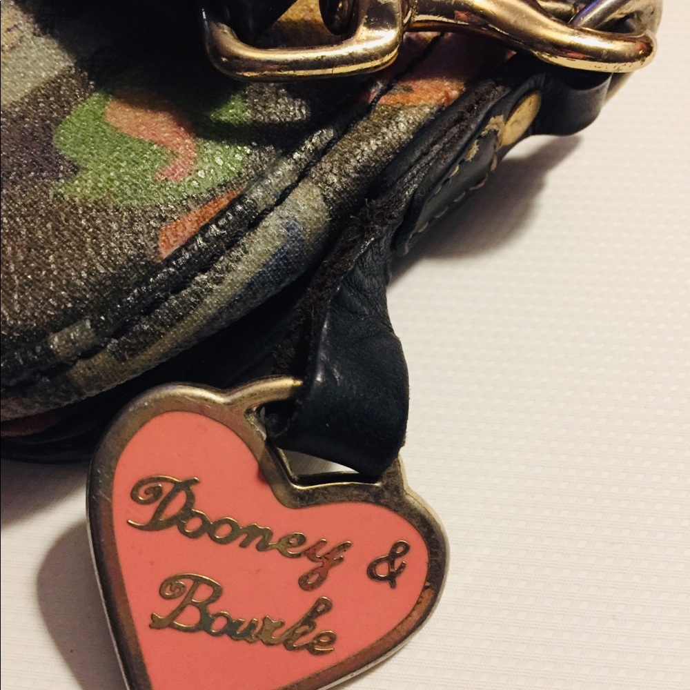 Vintage DOONEY & BOURKE Wristlet👀